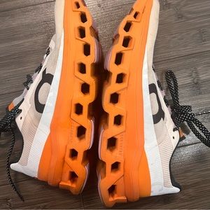 On Running 7.5 cloud monster sneakers